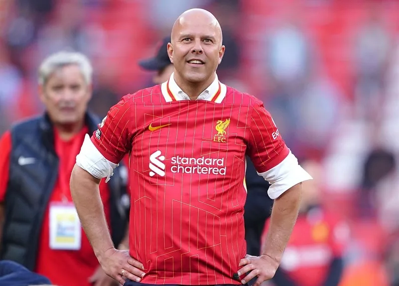 tan hlv liverpool la ai cuoc cach mang loi choi tai anfield