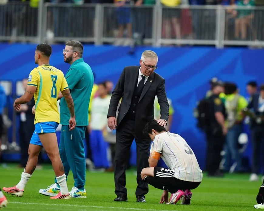 Huấn luyện viên Carlo Ancelotti