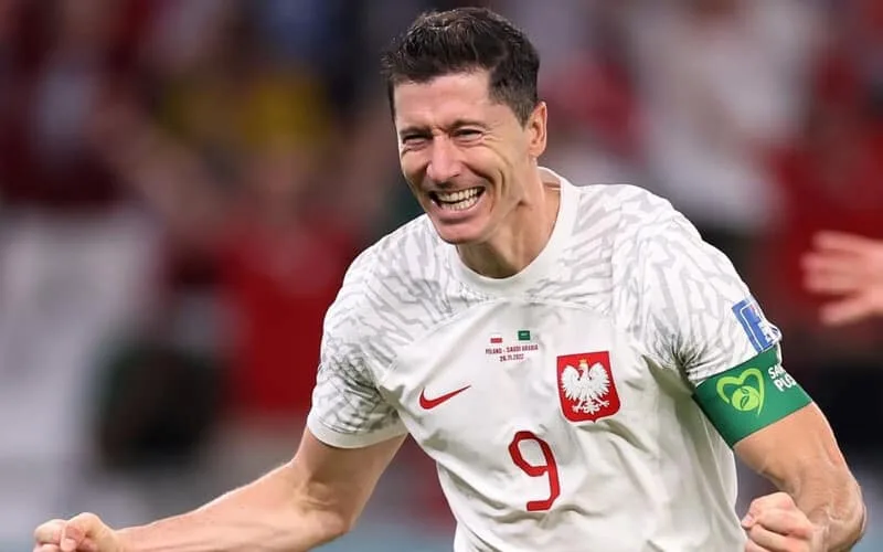 Cầu thủ Lewandowski: Sự nghiệp, thành tích của chân sút hàng đầu thế giới